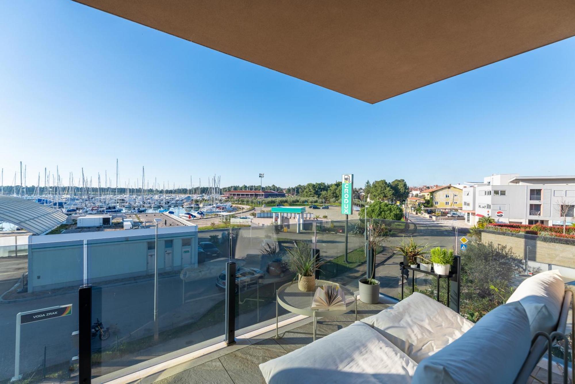 Apartments Mia Новиград Екстериор снимка